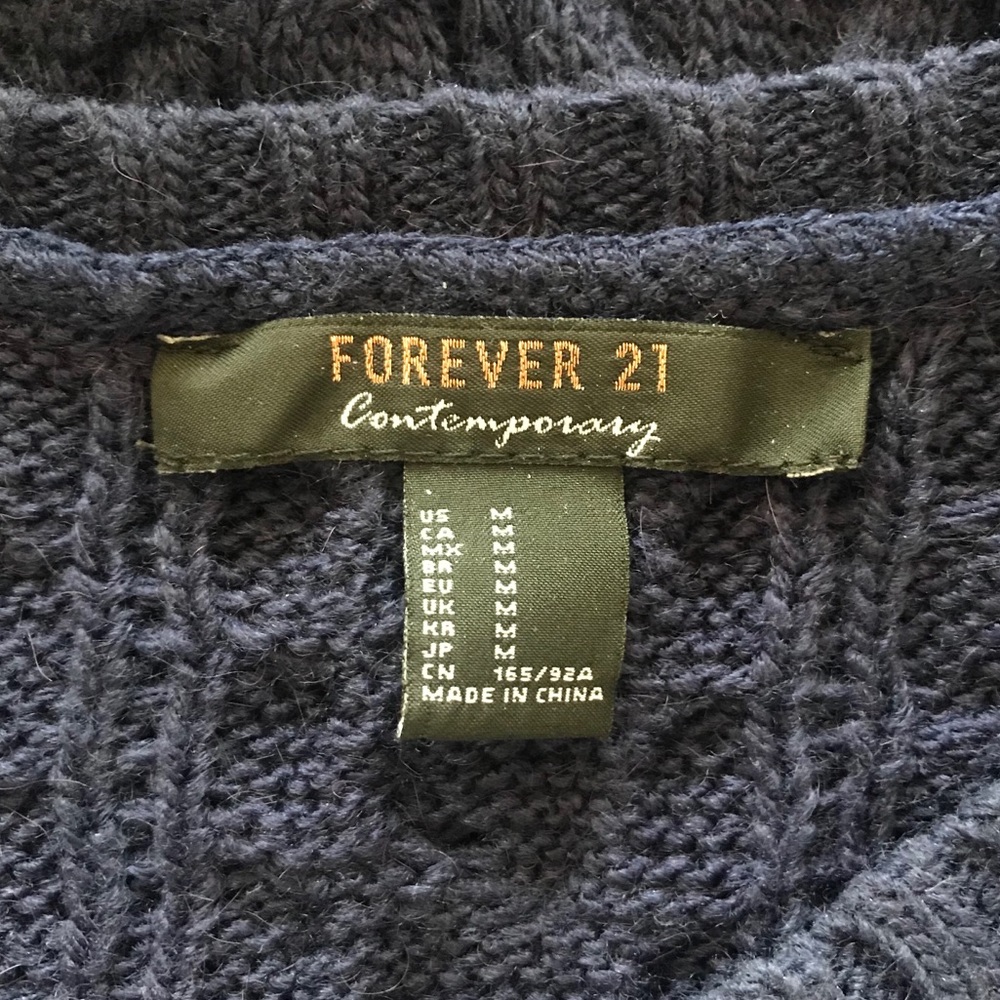 Forever 21 cable knit sweater. Great condition! - Picture 3 of 4